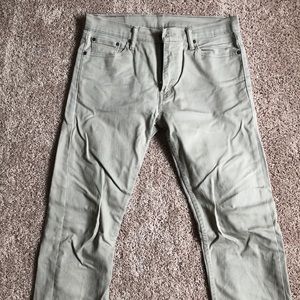 Men’s khaki jeans